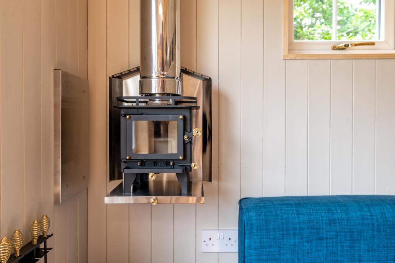 Enchanting Tiny House With Wood Burner And Hot Tub In Cairngorms Vakantiehuis Ballater